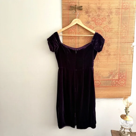 BCBG Max Azria Kerry Velvet Off Shoulder Plum Sheath Dress - Picture 9 of 9